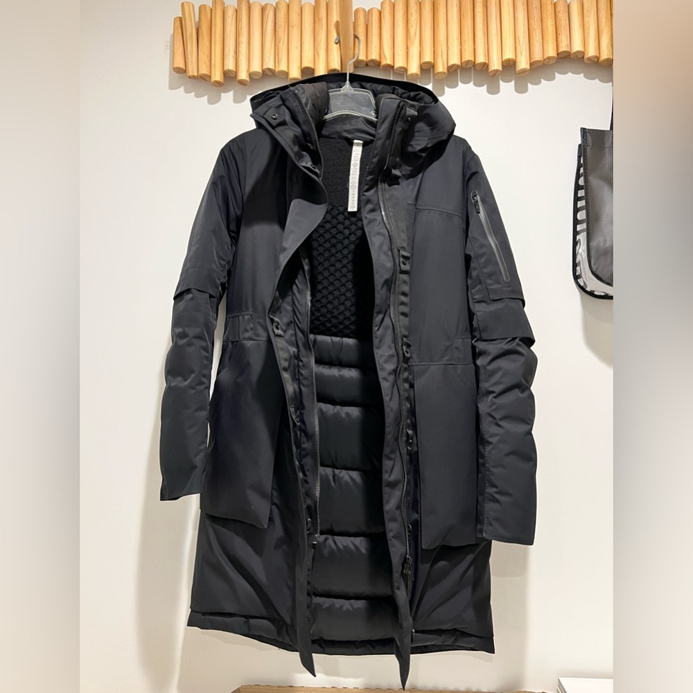 Lululemon Snow Warrior Coat size 6